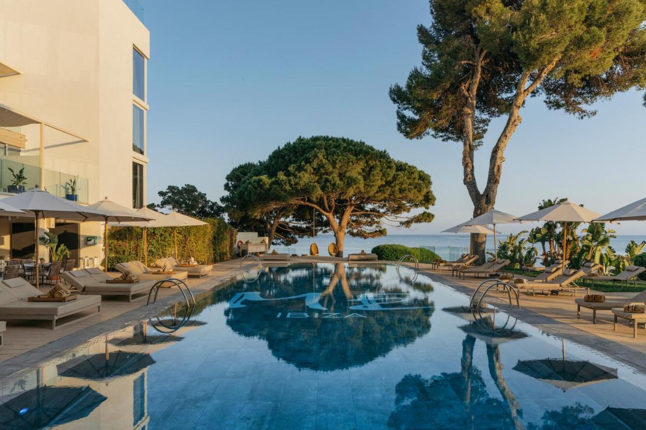 Me Ibiza - The Leading Hotels Of The World Santa Eularia des Riu Dış mekan fotoğraf