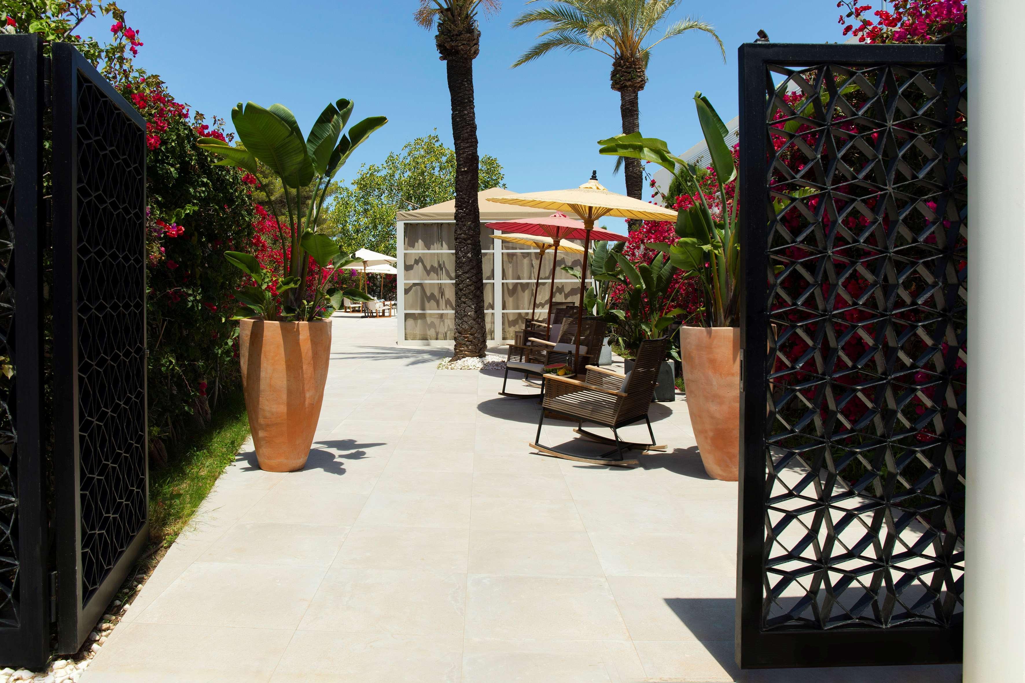Me Ibiza - The Leading Hotels Of The World Santa Eularia des Riu Dış mekan fotoğraf