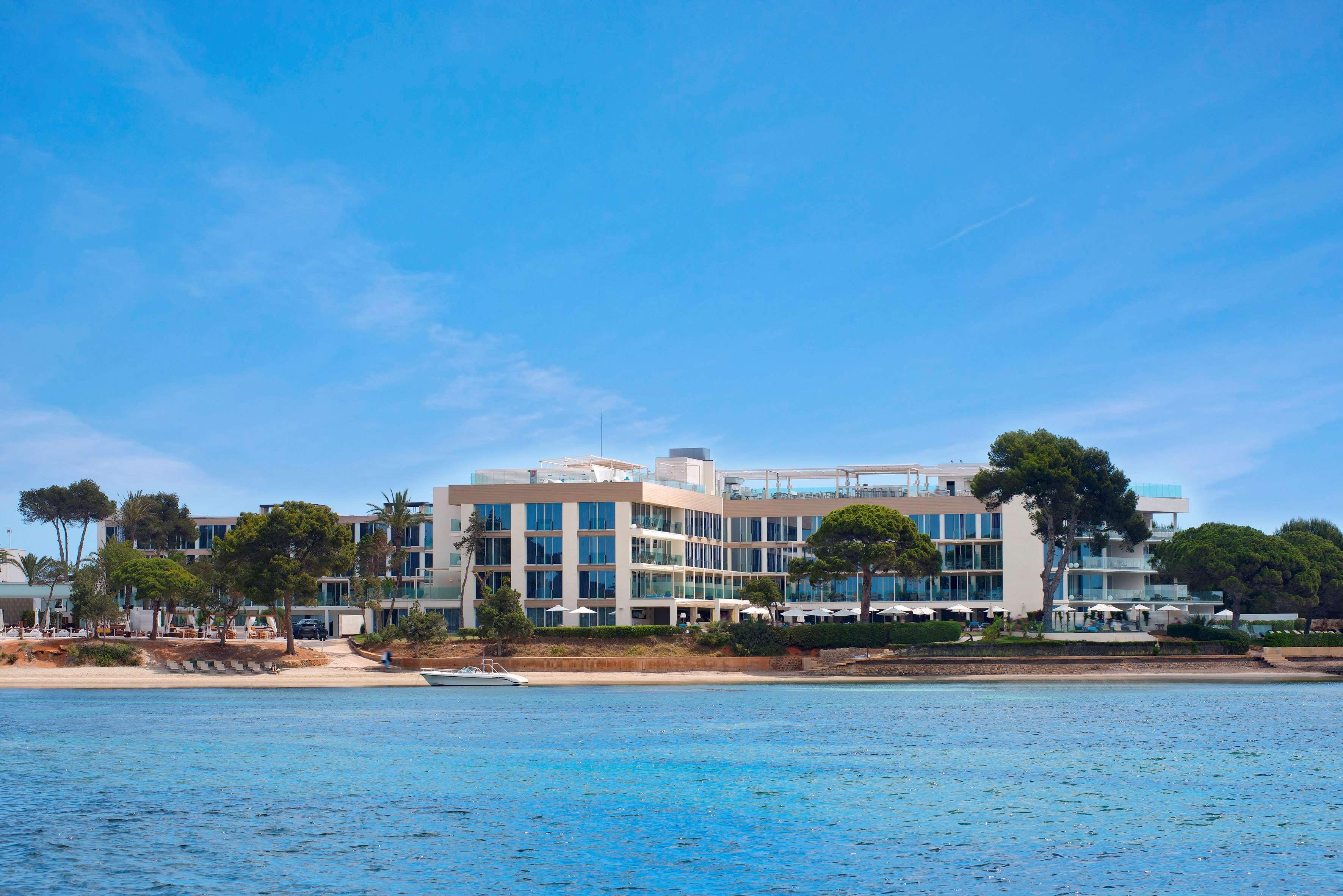 Me Ibiza - The Leading Hotels Of The World Santa Eularia des Riu Dış mekan fotoğraf