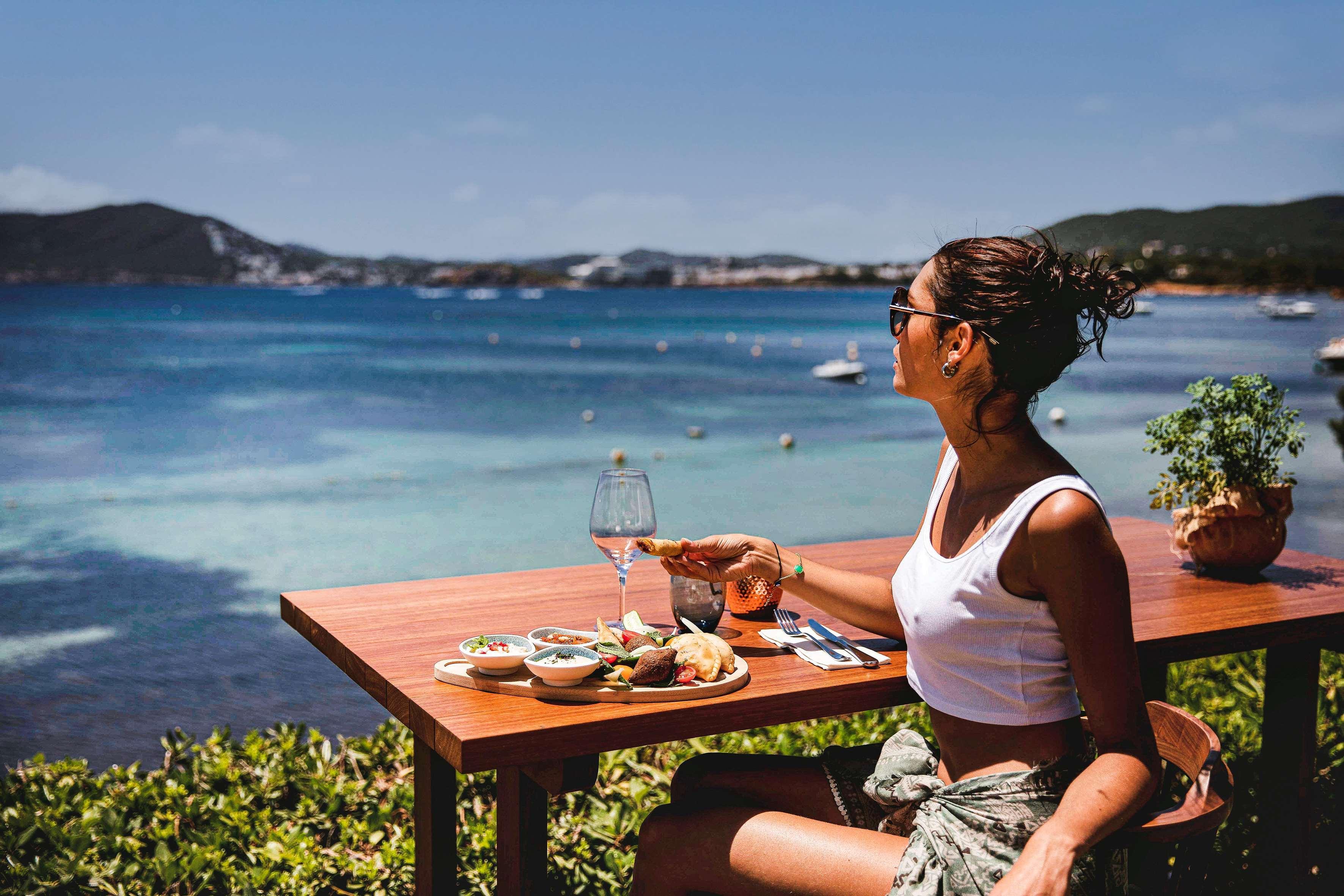 Me Ibiza - The Leading Hotels Of The World Santa Eularia des Riu Dış mekan fotoğraf