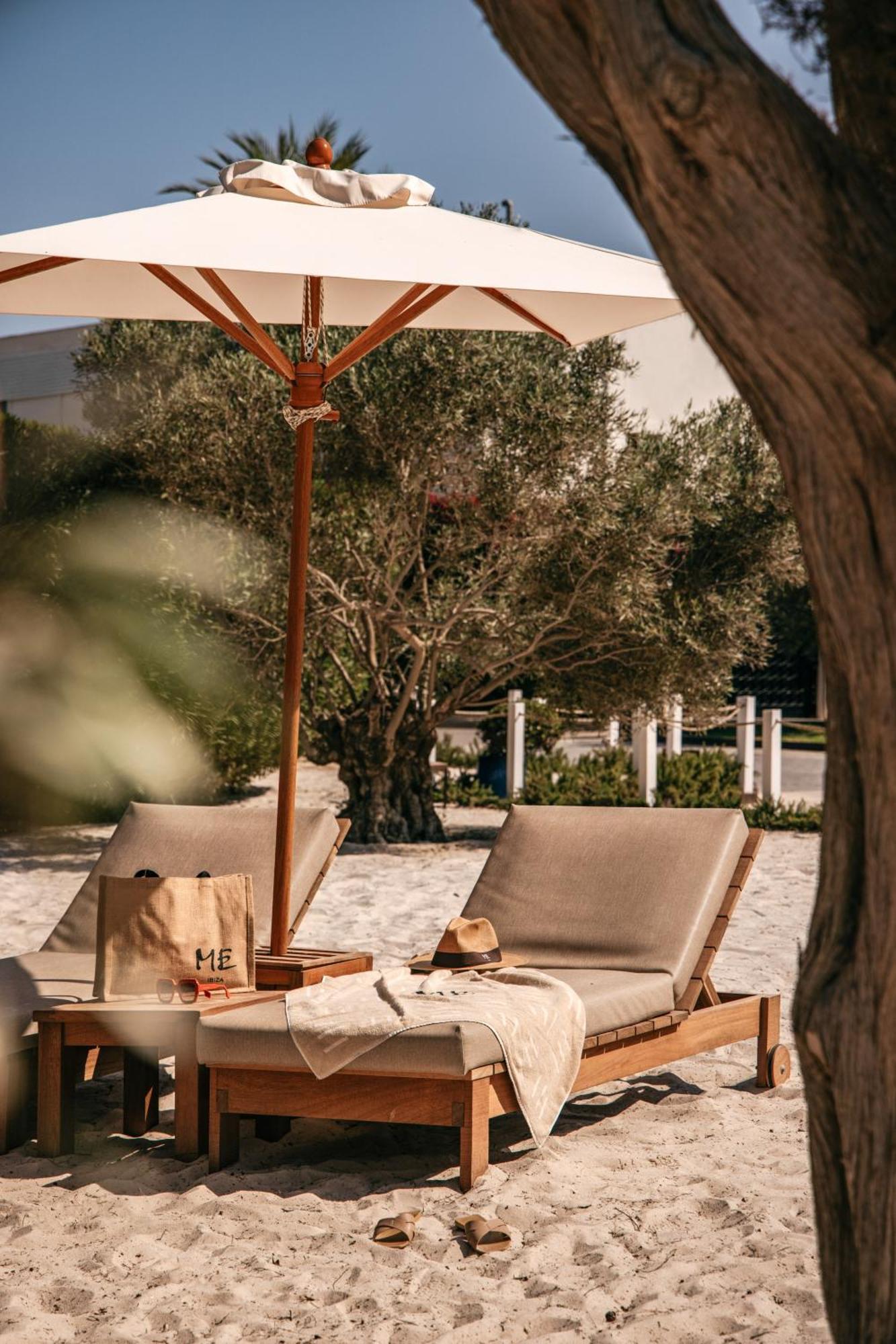 Me Ibiza - The Leading Hotels Of The World Santa Eularia des Riu Dış mekan fotoğraf